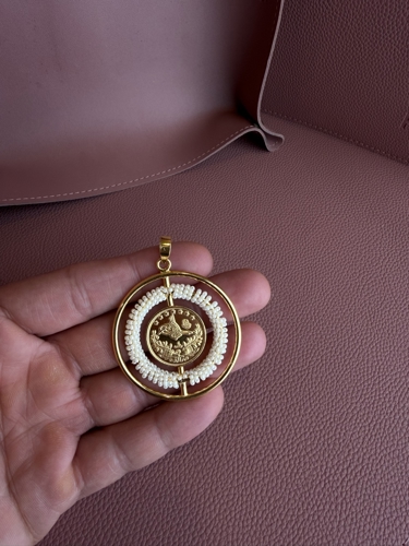 Pendant lira  22K gold coin and Indian pearl 👌🏽